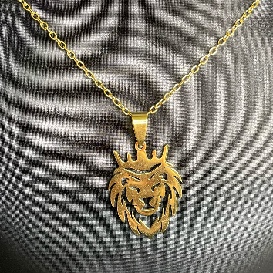 Kette mit Löwenanhänger