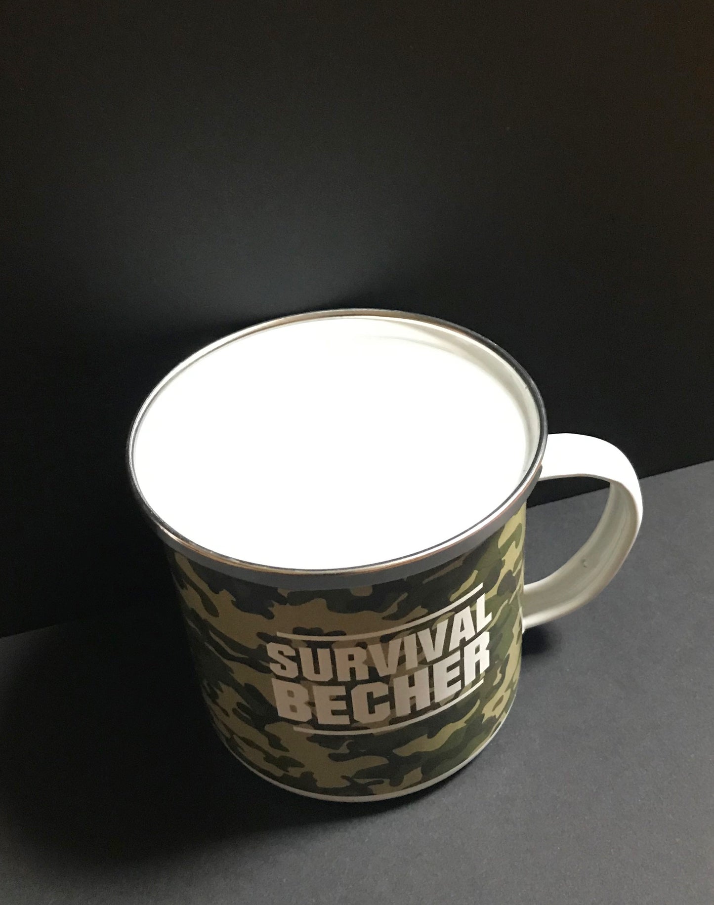 Emaillebecher Survival